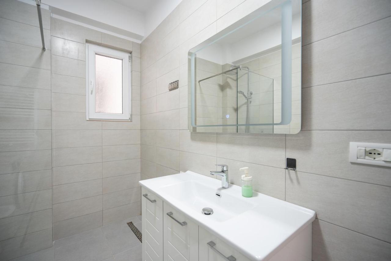 Apartment In The Village With A Sea View Vlorë Exterior foto